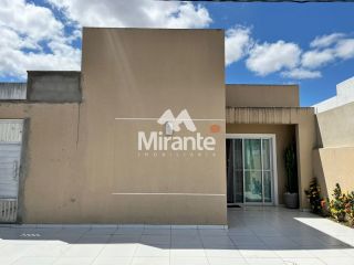 Casa de Condomínio Para Vender com 2 quartos sendo 2 suítes no bairro Papagaio em Feira De Santana
