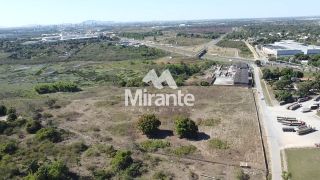 Lote / Terreno Comercial Para Vender no bairro Limoeiro em Feira De Santana