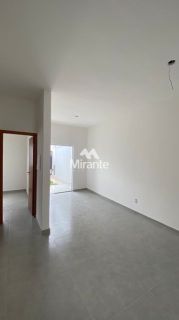 Casa Para Vender com 2 quartos sendo 1 suítes no bairro Conceição em Feira De Santana