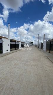 Casa Para Vender com 2 quartos sendo 1 suítes no bairro Conceição em Feira De Santana