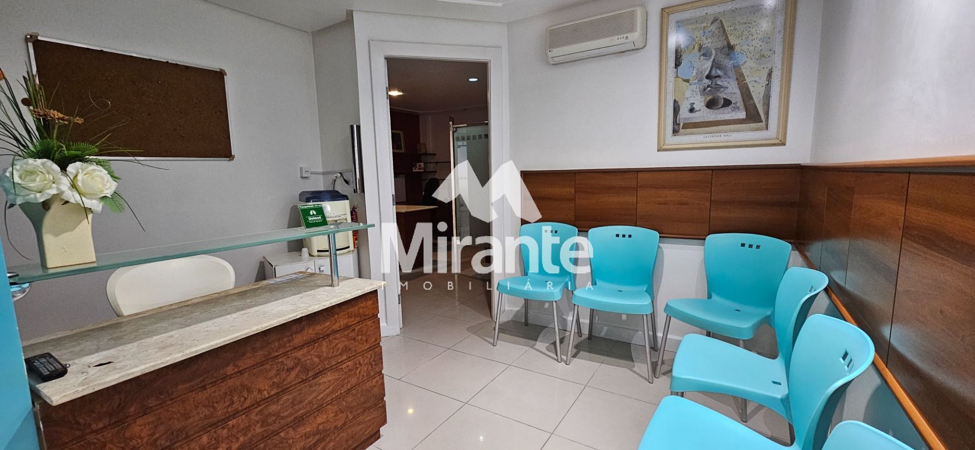 Sala Comercial Mobiliada Para Vender no bairro Centro em Feira De Santana