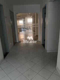 Prédio / Edifício Inteiro Comercial Para Alugar no bairro Centro em Feira De Santana