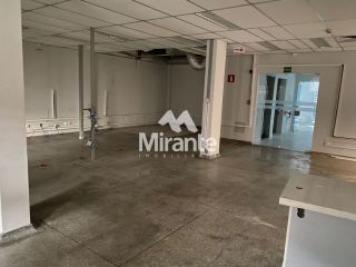 Prédio / Edifício Inteiro Comercial Para Alugar no bairro Centro em Feira De Santana