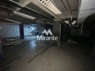 Prédio / Edifício Inteiro Comercial Para Alugar no bairro Centro em Feira De Santana