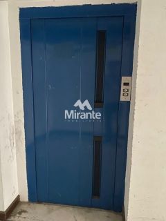 Prédio / Edifício Inteiro Comercial Para Alugar no bairro Centro em Feira De Santana