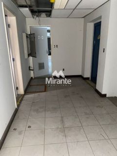 Prédio / Edifício Inteiro Comercial Para Alugar no bairro Centro em Feira De Santana