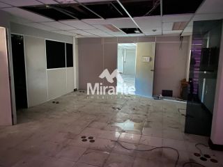 Prédio / Edifício Inteiro Comercial Para Alugar no bairro Centro em Feira De Santana