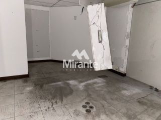 Prédio / Edifício Inteiro Comercial Para Alugar no bairro Centro em Feira De Santana
