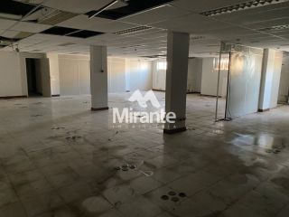 Prédio / Edifício Inteiro Comercial Para Alugar no bairro Centro em Feira De Santana
