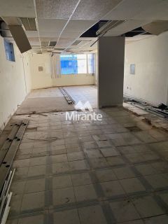 Prédio / Edifício Inteiro Comercial Para Alugar no bairro Centro em Feira De Santana