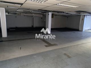 Prédio / Edifício Inteiro Comercial Para Alugar no bairro Centro em Feira De Santana