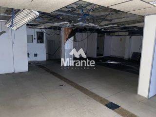 Prédio / Edifício Inteiro Comercial Para Alugar no bairro Centro em Feira De Santana