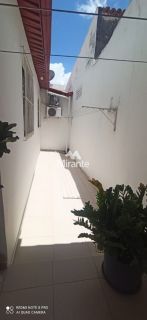 Casa Para Vender com 3 quartos sendo 1 suítes no bairro Serraria Brasil em Feira De Santana