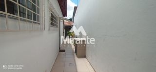 Casa Para Vender com 3 quartos sendo 1 suítes no bairro Serraria Brasil em Feira De Santana