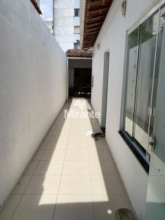 Casa de Condomínio Para Vender com 3 quartos sendo 1 suítes no bairro Mangabeira em Feira De Santana