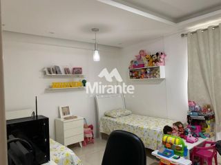 Casa de Condomínio Para Vender com 3 quartos sendo 1 suítes no bairro Mangabeira em Feira De Santana