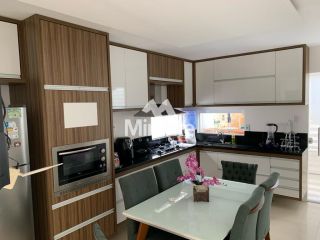 Casa de Condomínio Para Vender com 3 quartos sendo 1 suítes no bairro Mangabeira em Feira De Santana