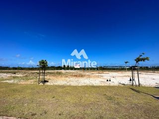 Lote / Terreno de Condomínio Para Vender no bairro Jacuipe em Camaçari