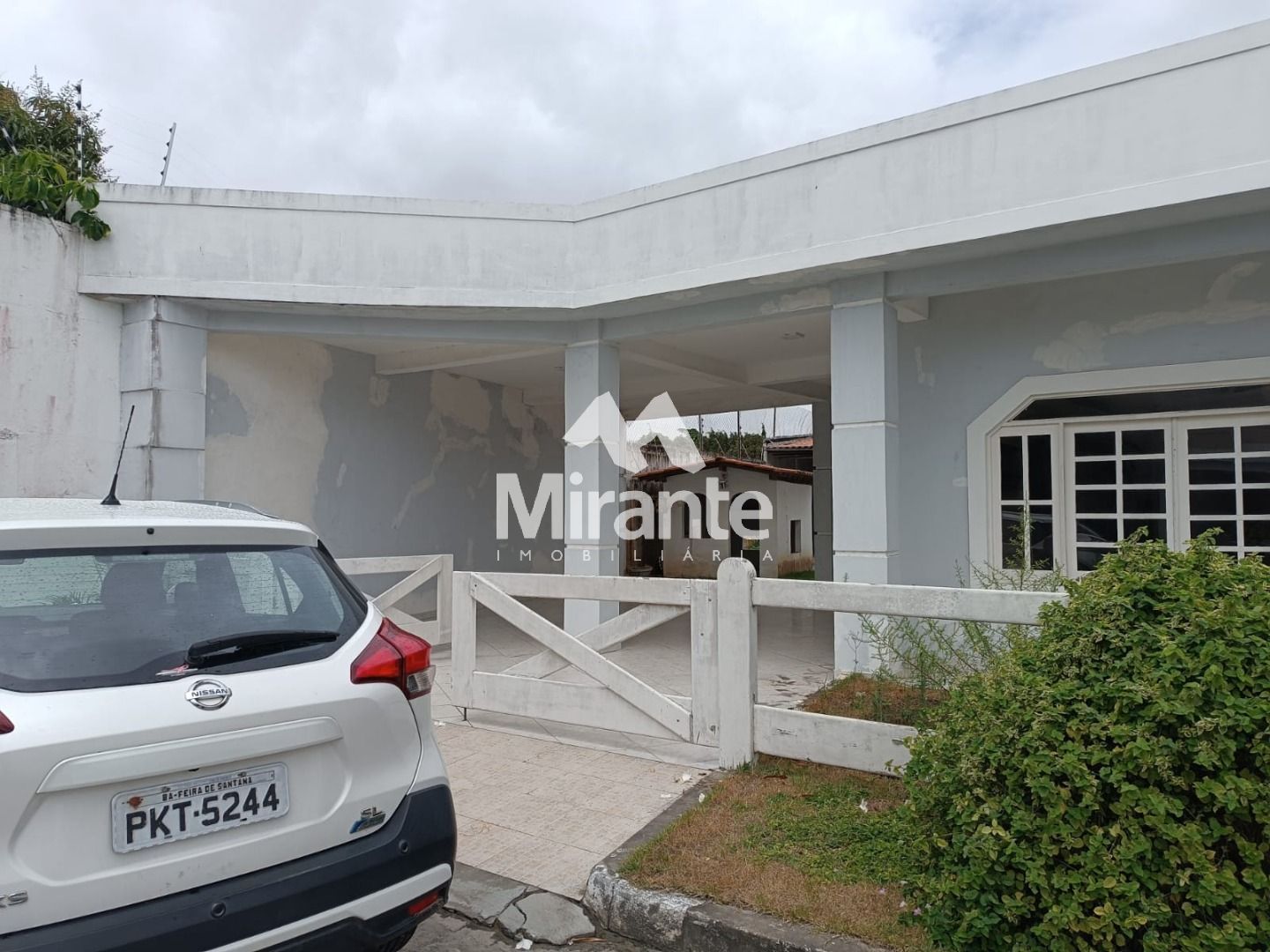 Casa de Condomínio Para Vender com 3 quartos sendo 1 suítes no bairro Muchila I em Feira De Santana