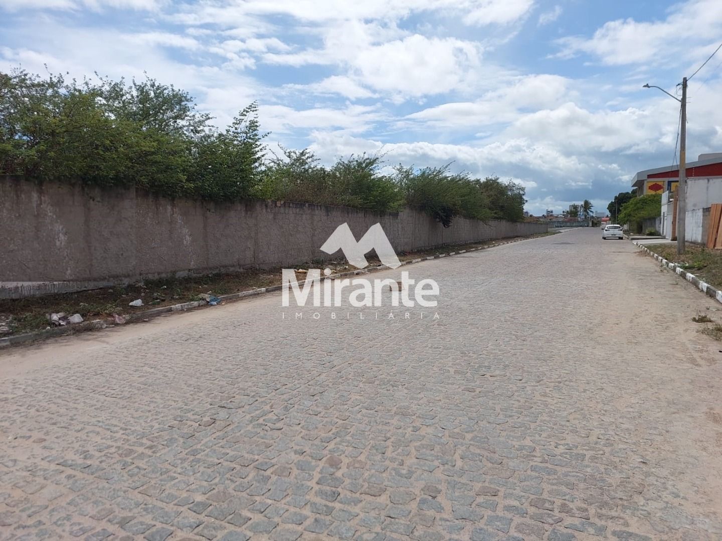 Lote / Terreno de Bairro Para Vender no bairro Lagoa Salgada em Feira De Santana