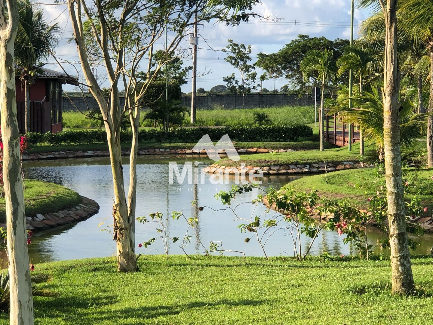 Lote / Terreno de Condomínio Para Vender no bairro Registro em Feira De Santana