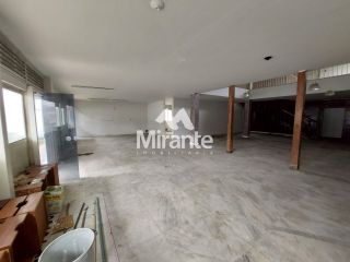Casa Para Vender no bairro Centro em Feira De Santana