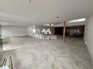 Casa Para Vender no bairro Centro em Feira De Santana