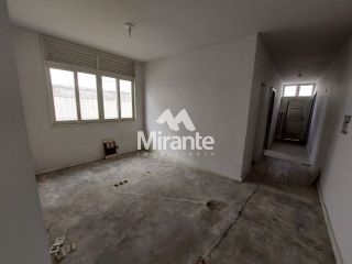 Casa Para Vender no bairro Centro em Feira De Santana