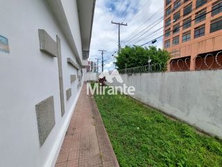 Casa Para Vender no bairro Centro em Feira De Santana