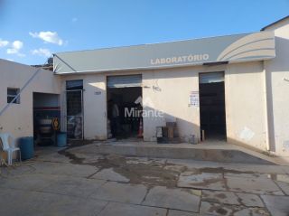Galpão / Depósito / Armazém Para Alugar no bairro Serraria Brasil em Feira De Santana