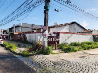 Casa Para Alugar no bairro Capuchinhos em Feira De Santana