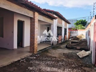 Casa Para Alugar no bairro Capuchinhos em Feira De Santana