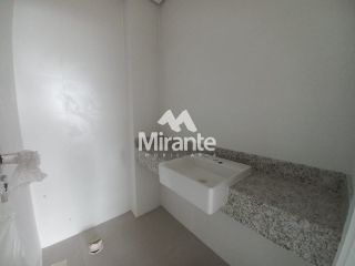 Apartamento Para Vender com 3 quartos sendo 3 suítes no bairro Santa Mônica em Feira De Santana