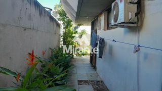 Casa Para Vender com 4 quartos sendo 3 suítes no bairro Santa Mônica em Feira De Santana