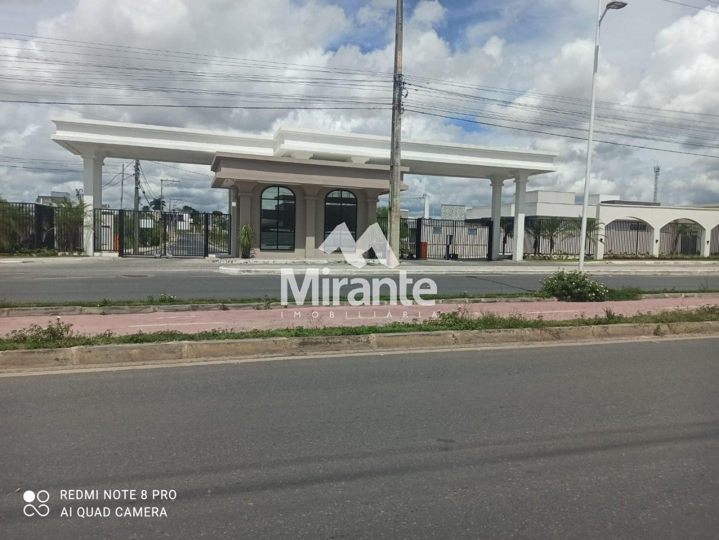 Lote / Terreno de Bairro Para Vender no bairro Papagaio em Feira De Santana