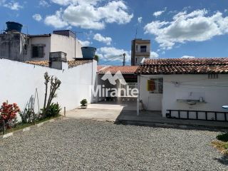 Casa Para Vender com 3 quartos no bairro Jardim Cruzeiro em Feira De Santana