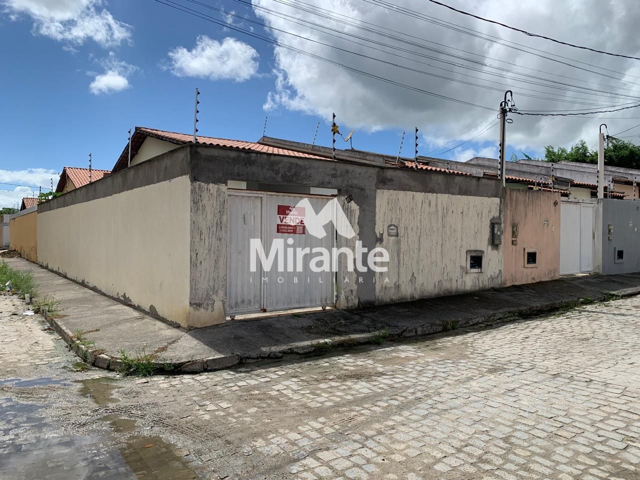 Casa Para Vender com 2 quartos no bairro Conceição em Feira De Santana