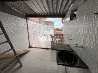 Casa Para Vender com 3 quartos sendo 1 suítes no bairro Tomba em Feira De Santana