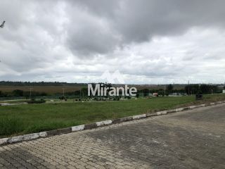 Lote / Terreno de Condomínio Para Vender no bairro Sim em Feira De Santana