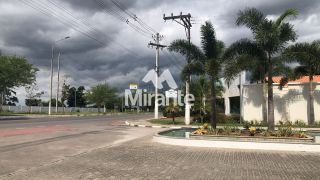 Lote / Terreno de Condomínio Para Vender no bairro Sim em Feira De Santana