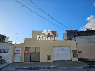 Casa Para Alugar no bairro Parque Ipê em Feira De Santana