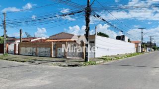 Casa Para Vender com 3 quartos sendo 1 suítes no bairro Santa Mônica em Feira De Santana