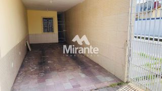 Casa Para Vender com 3 quartos sendo 1 suítes no bairro Santa Mônica em Feira De Santana