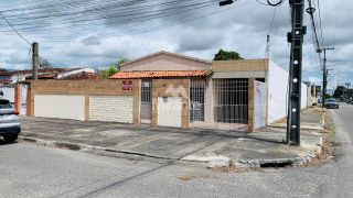 Casa Para Vender com 3 quartos sendo 1 suítes no bairro Santa Mônica em Feira De Santana