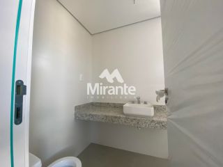 Apartamento Para Vender com 3 quartos sendo 3 suítes no bairro Santa Mônica em Feira De Santana