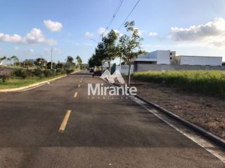 Lote / Terreno de Condomínio Para Vender no bairro Km 430 em Feira De Santana