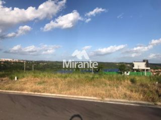 Lote / Terreno de Condomínio Para Vender no bairro Km 12 em Feira De Santana