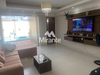 Casa Para Vender com 3 quartos sendo 2 suítes no bairro Centro em Conceição Do Jacuípe