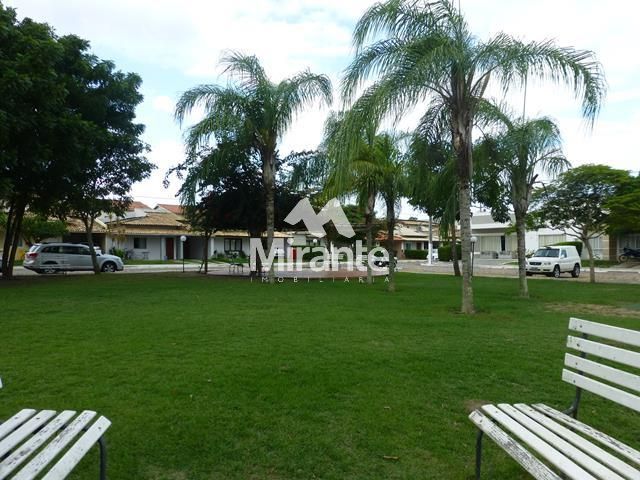 Lote / Terreno de Bairro Para Vender no bairro Calumbi em Feira De Santana