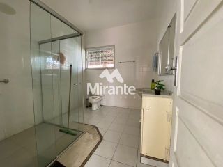 Prédio / Edifício Inteiro Comercial Para Vender no bairro Ponto Central em Feira De Santana